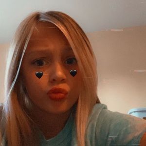 Meet your Posher, Ellee